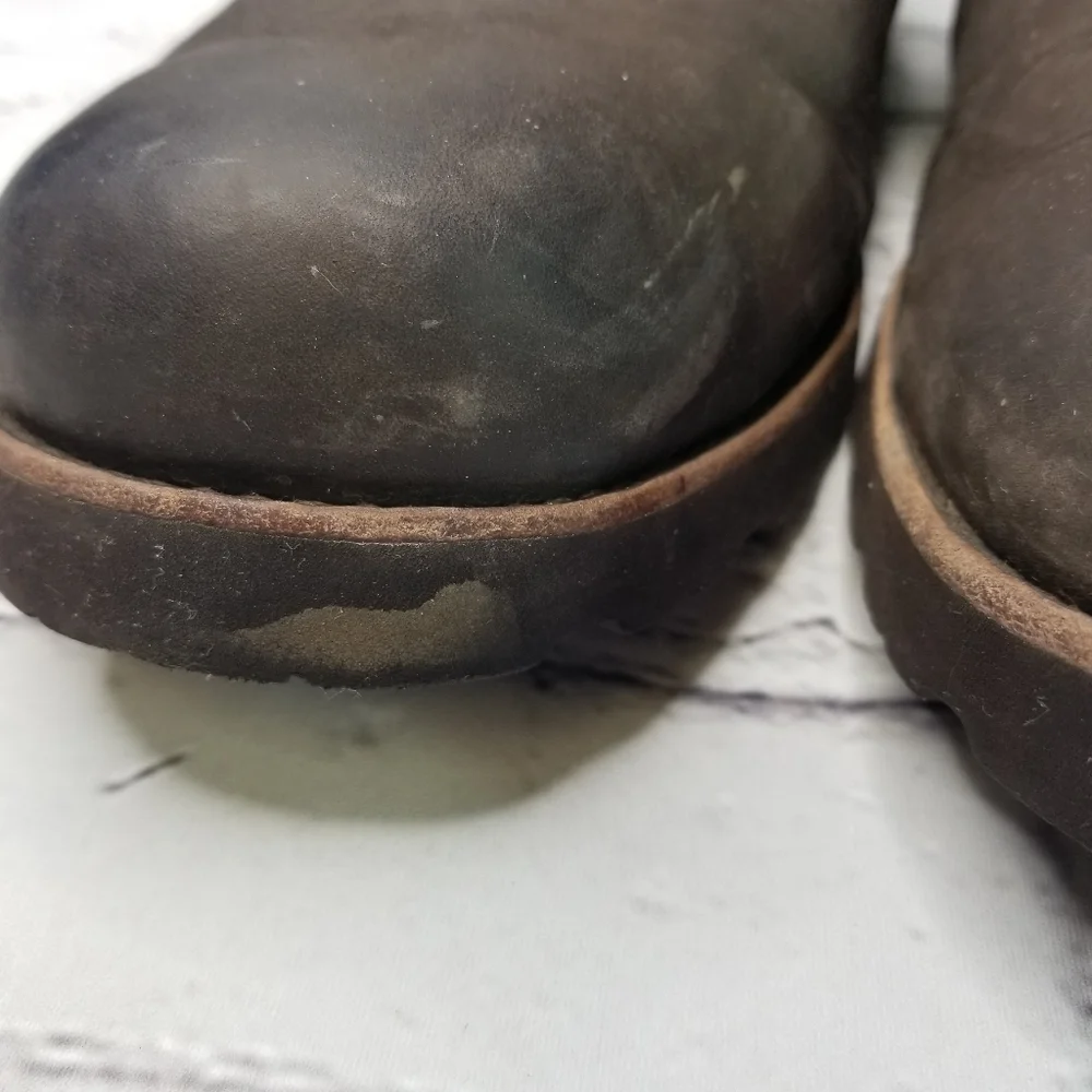 Ugg Hannen TL brown leather boots